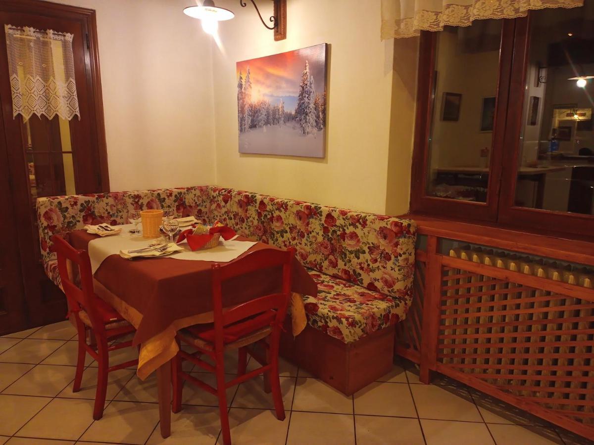 Albergo Martinet Vernante Exterior photo