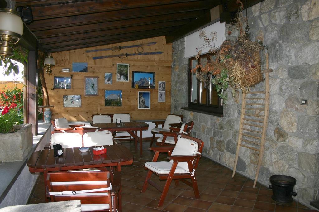 Albergo Martinet Vernante Exterior photo