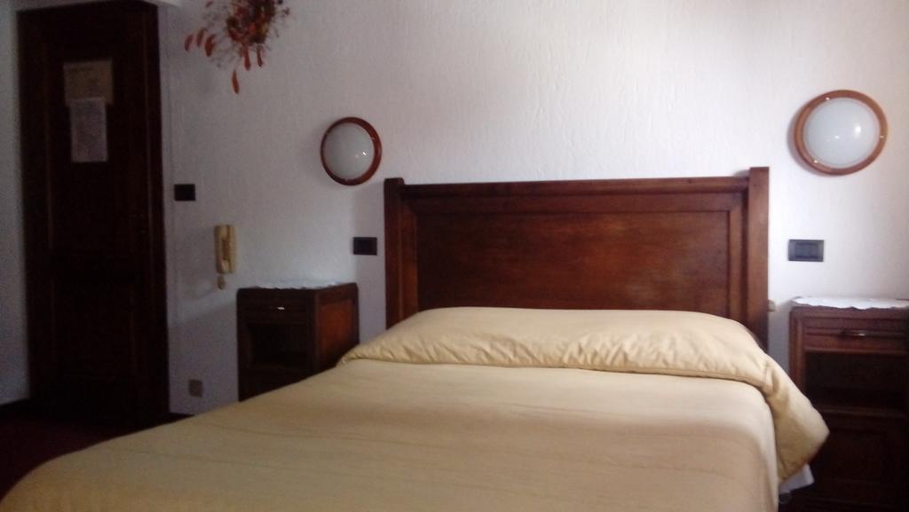 Albergo Martinet Vernante Exterior photo